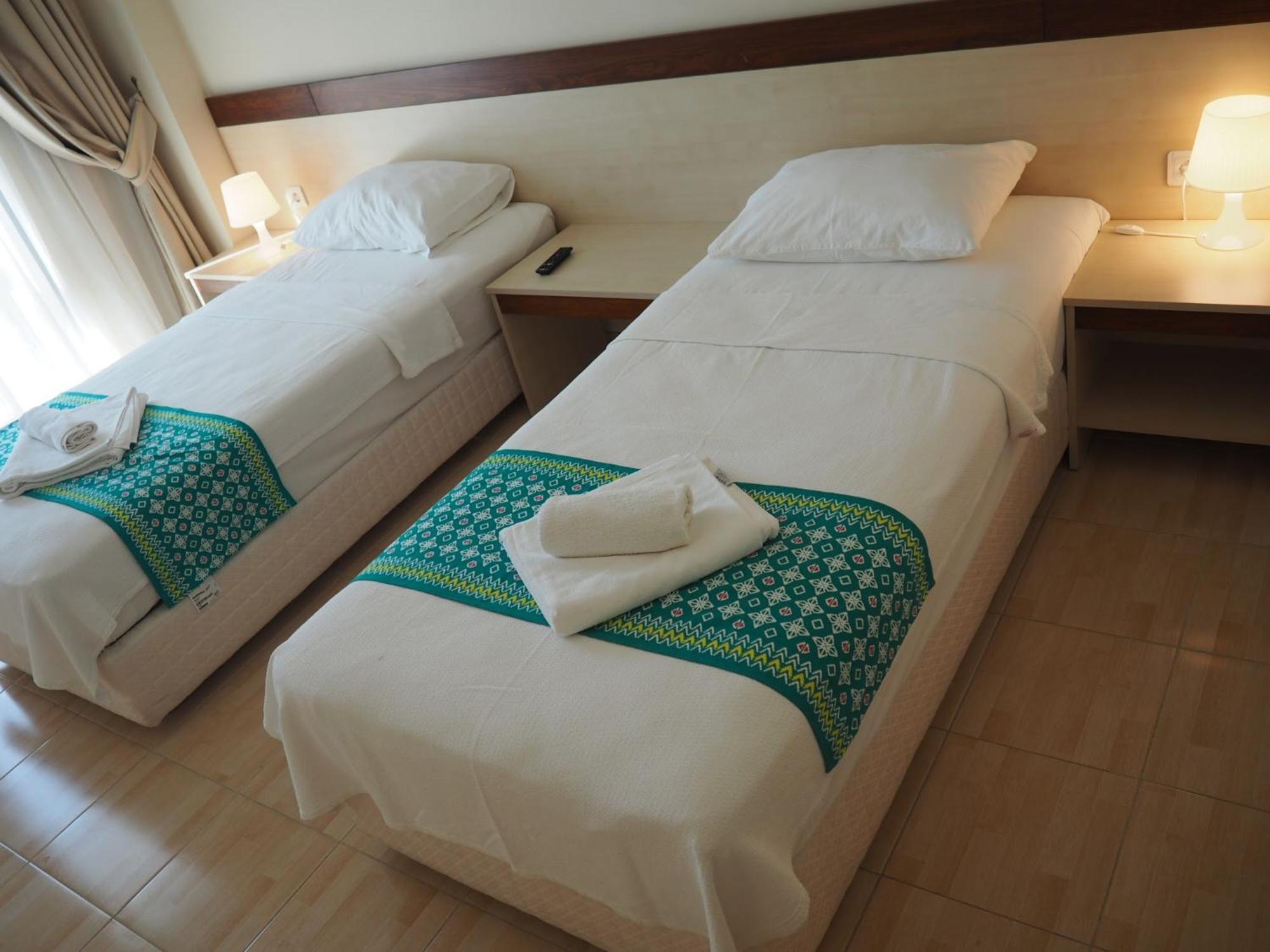 Atlas Apart Hotel Çeşme Esterno foto